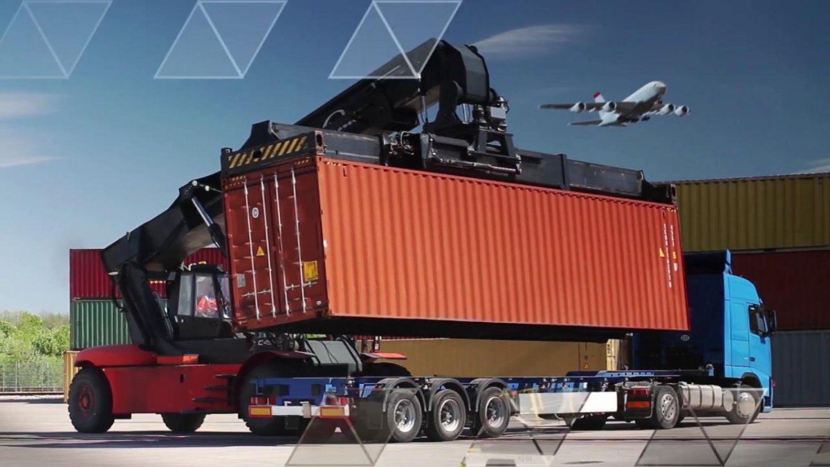 Контейнеровоз с манипулятором 20 футов