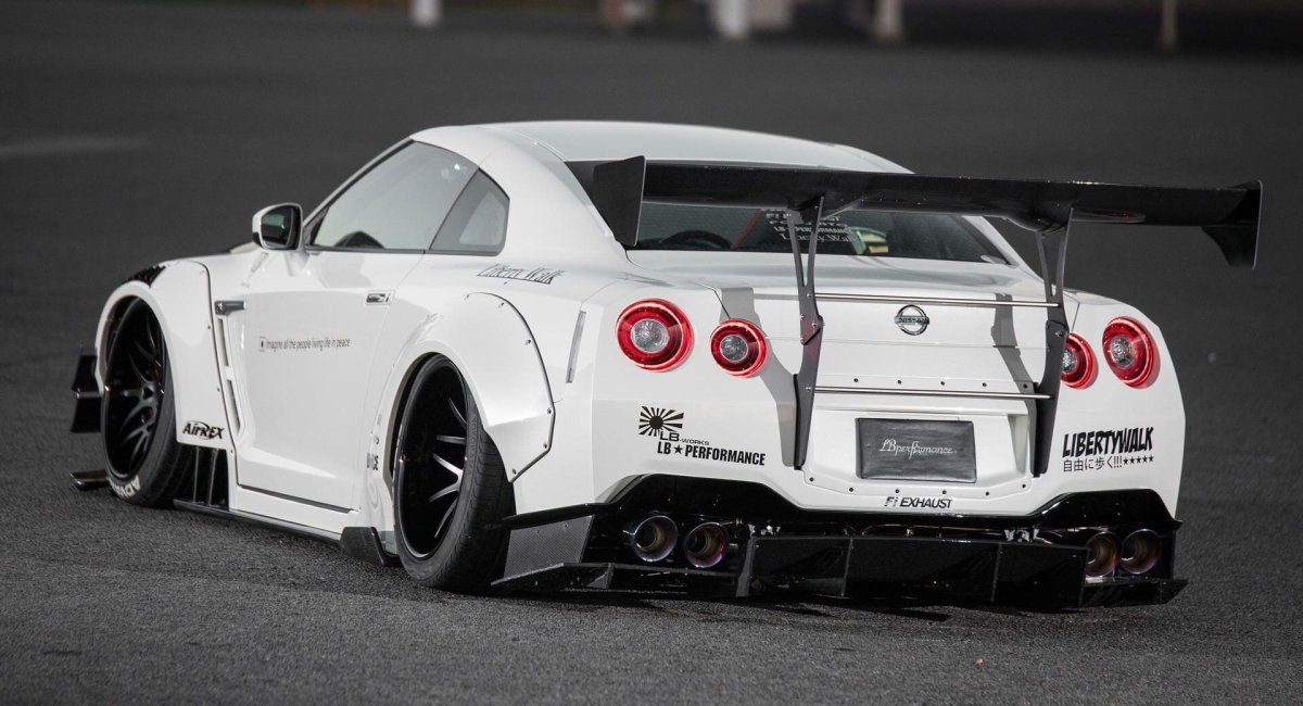 Ниссан ГТР р35