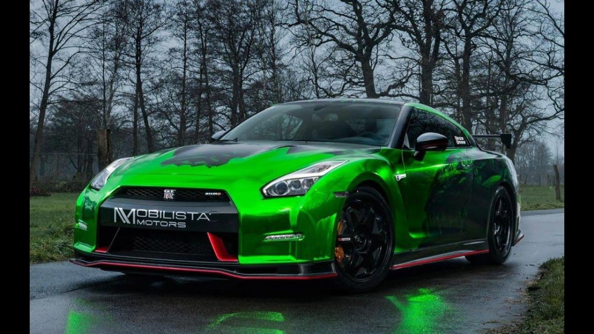 Nissan GTR r35 зеленый