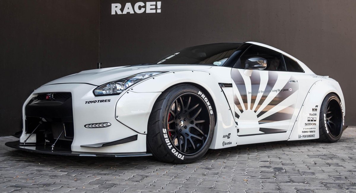 Nissan GTR r35 Custom