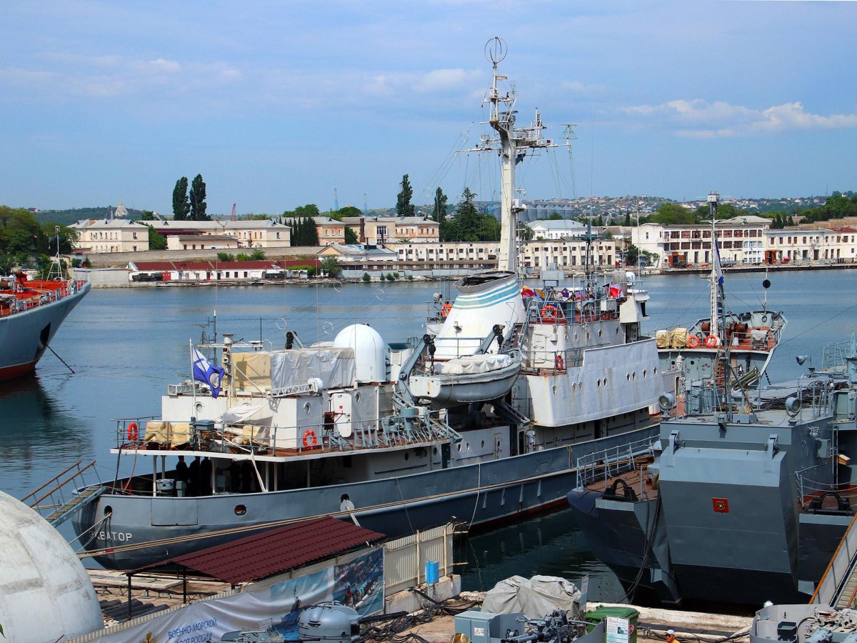 Корабль Экватор