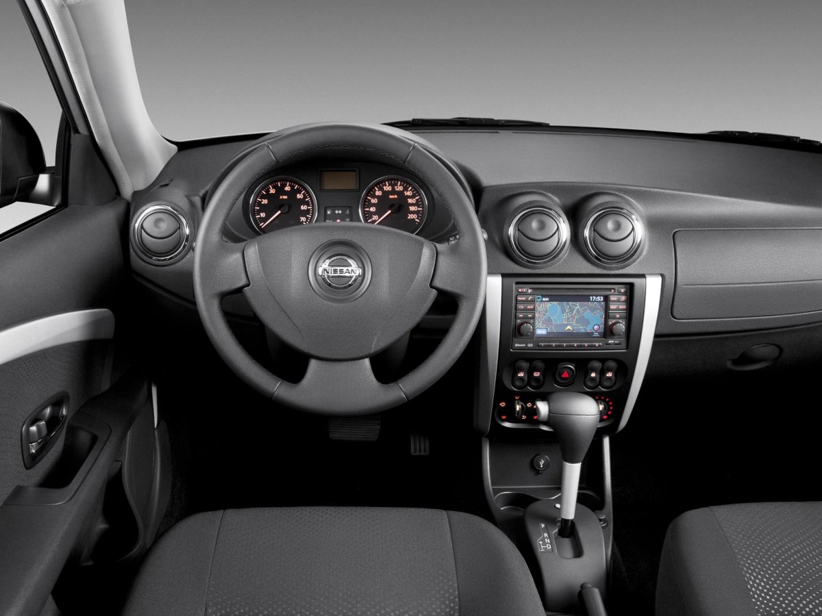 Ниссан Альмера салон