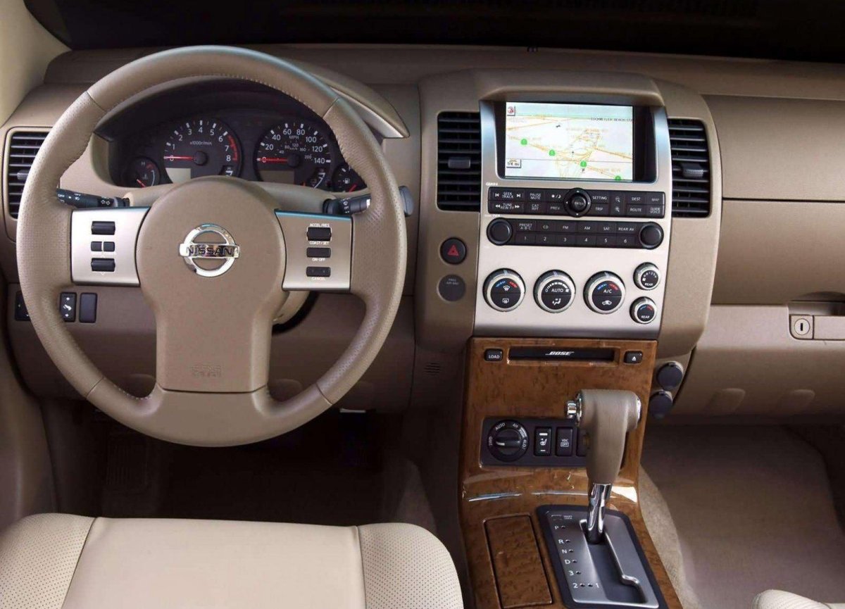 Nissan Pathfinder 2008 салон