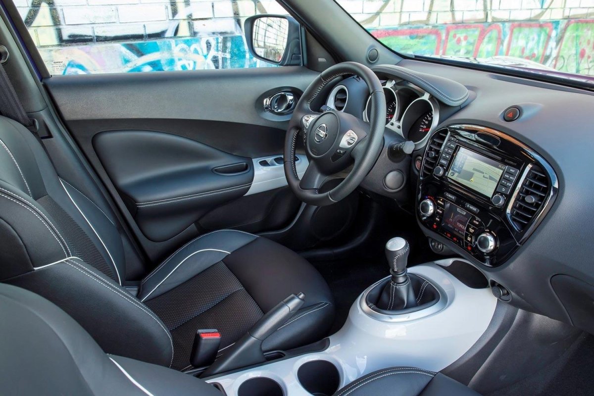 Ниссан Жук 2015 салон