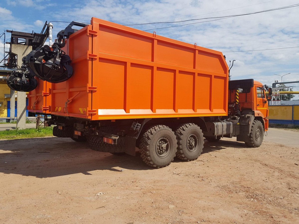 КАМАЗ 43118 ломовоз