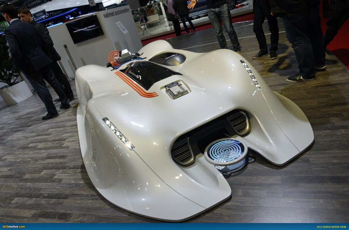 Выставка современных автомобилей