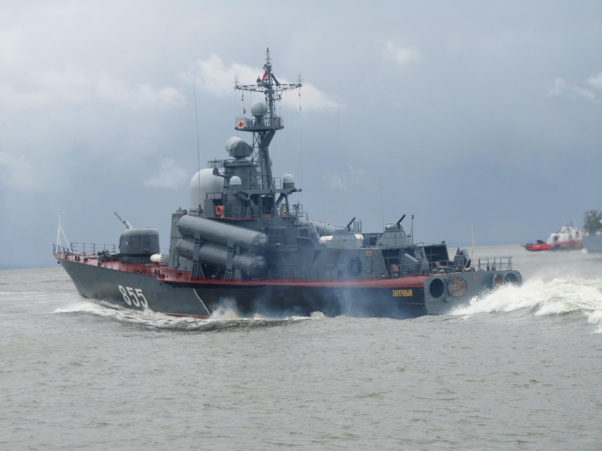 Ракетный катер молния 12411