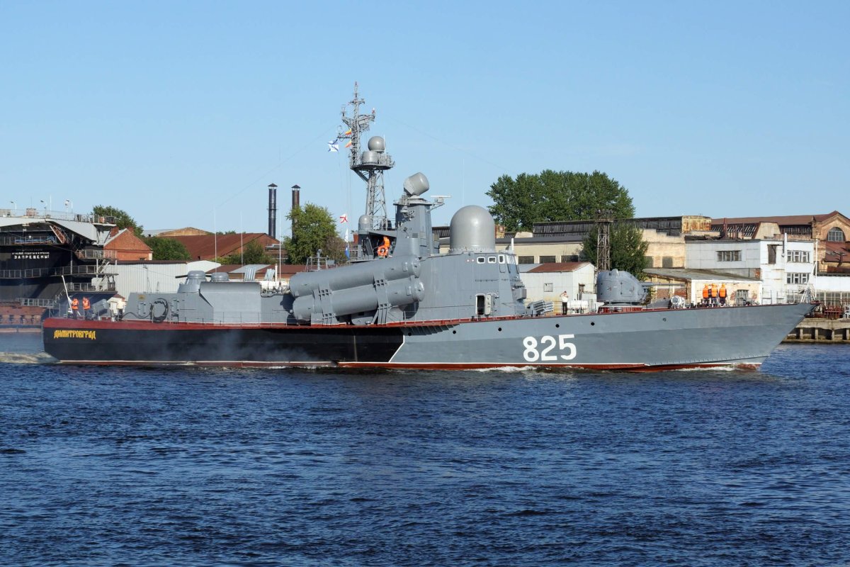 Ракетный катер 825