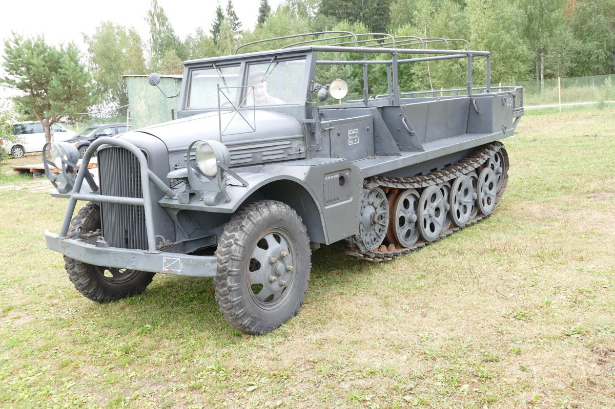 Немецкие полугусеничные тягачи