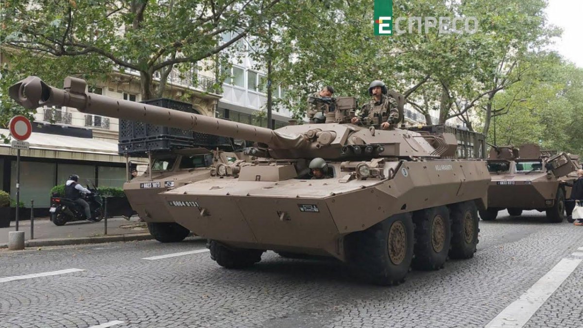 Французский колесный танк АМХ-10