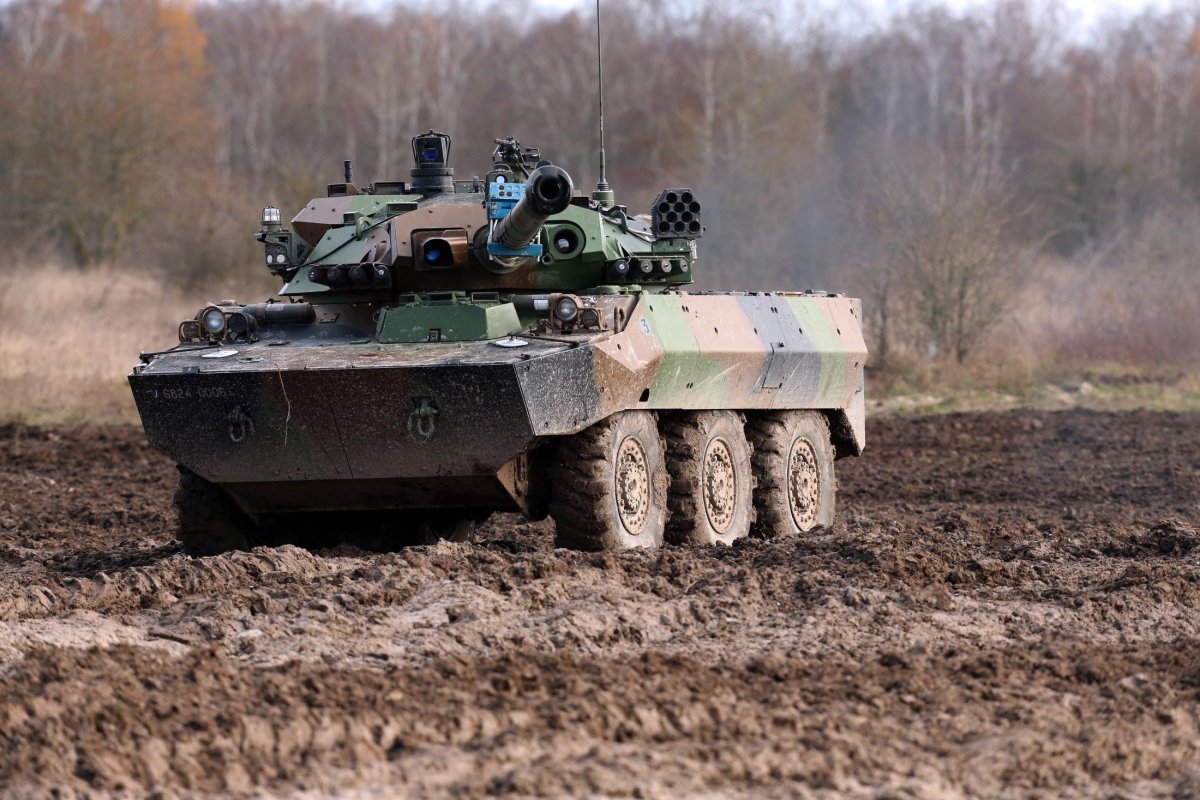 Колесные танки AMX-10 RC