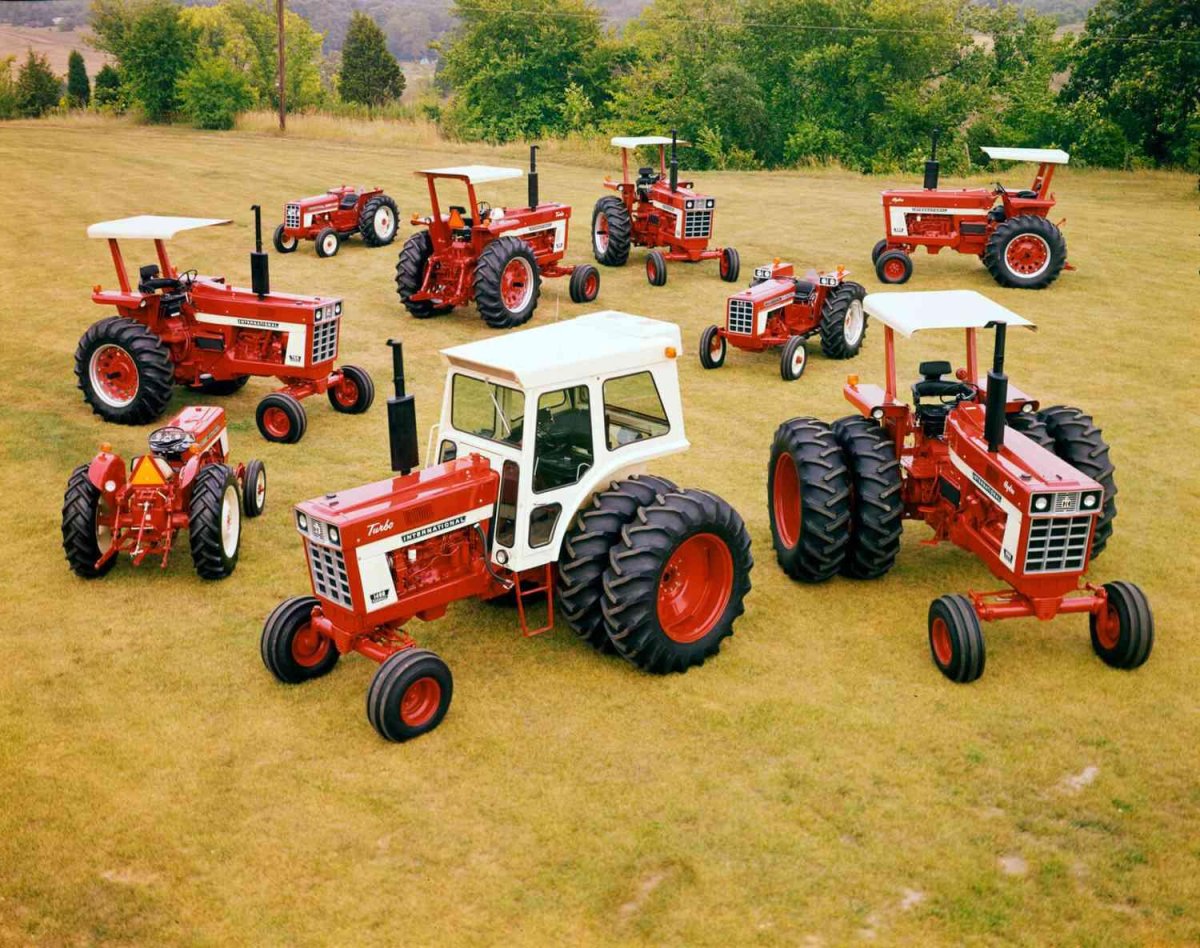 Старый трактор