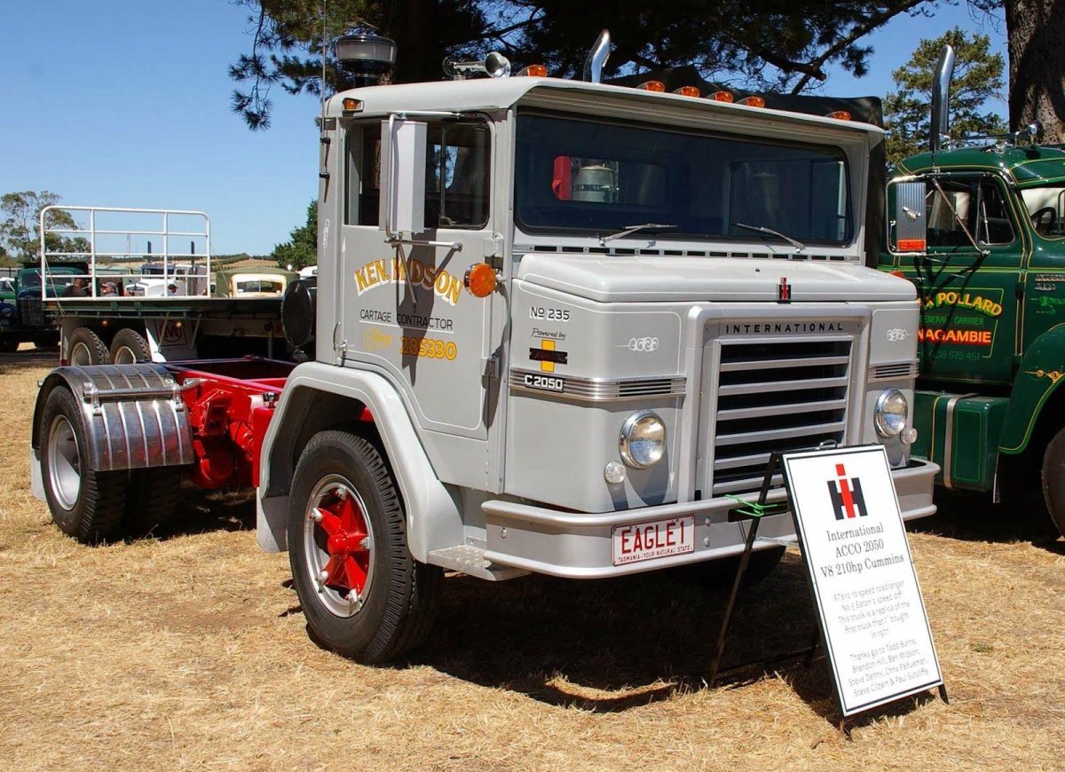 Грузовик International Harvester