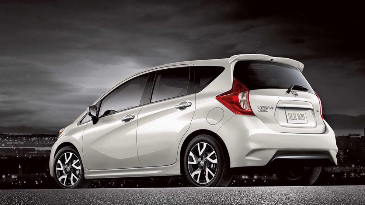 Ниссан Верса 2022