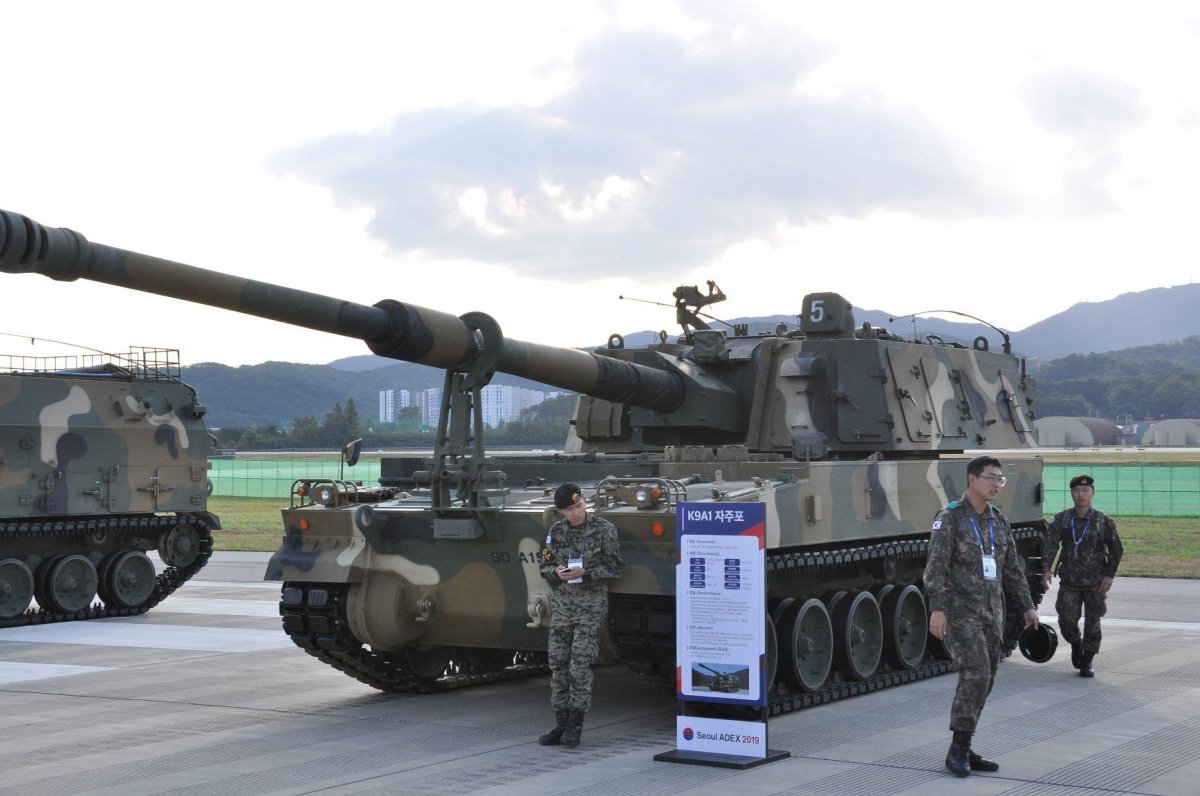 155-Мм самоходных гаубиц k9 «Тандер»