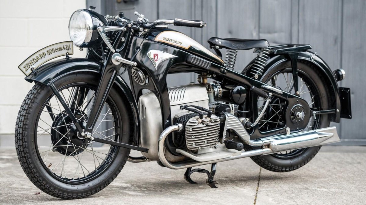 Мотоцикл цундап КС 800