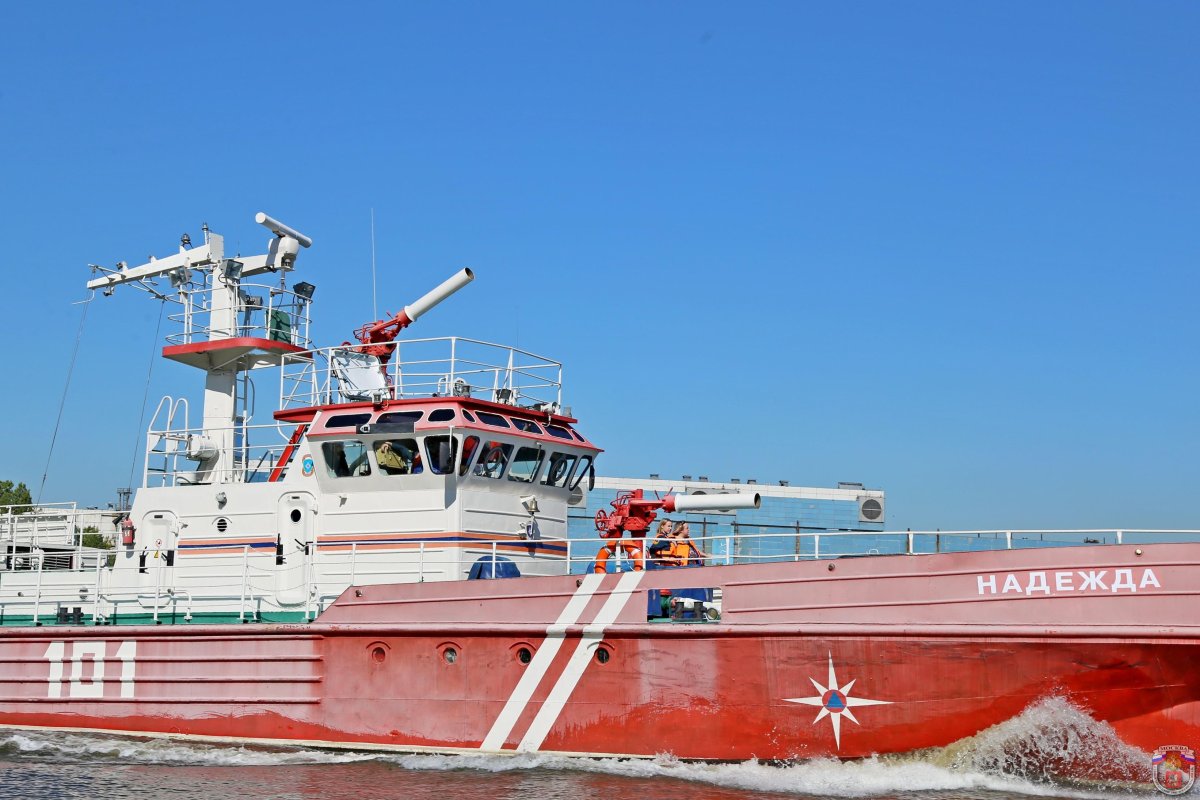 Пожарно-спасательный катер КС-110-39