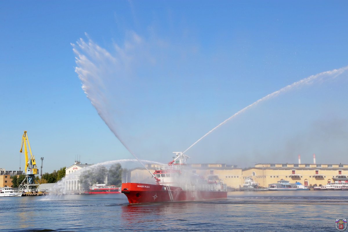 Тушение пожара на корабле