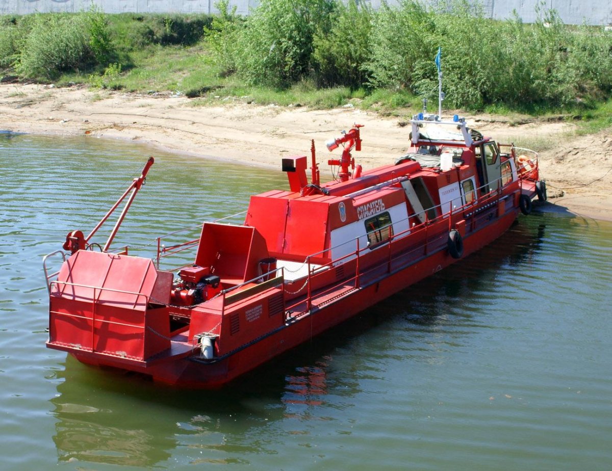 Пожарно-спасательный катер КС-110-39