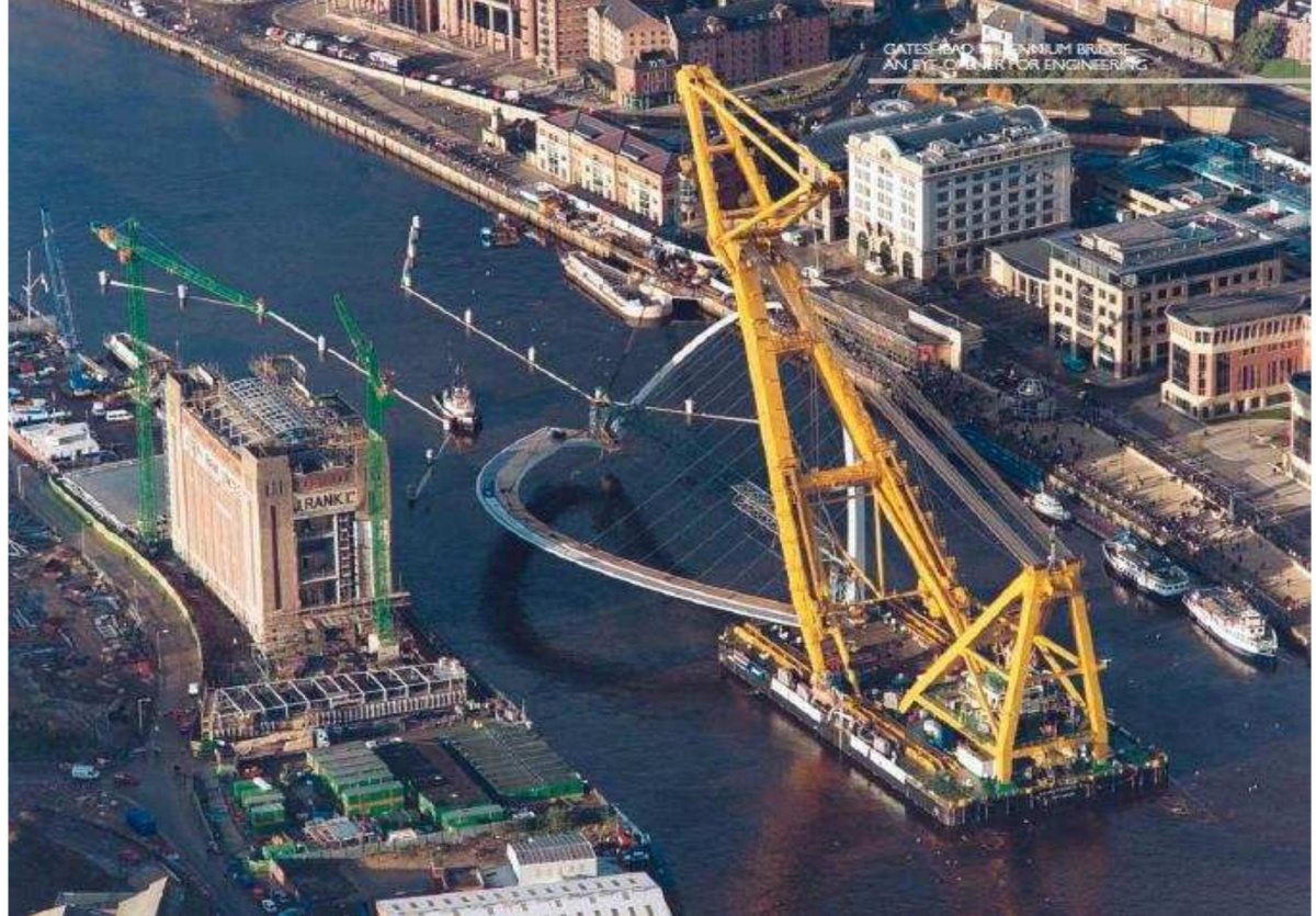 Самый большой плавучий кран в мире