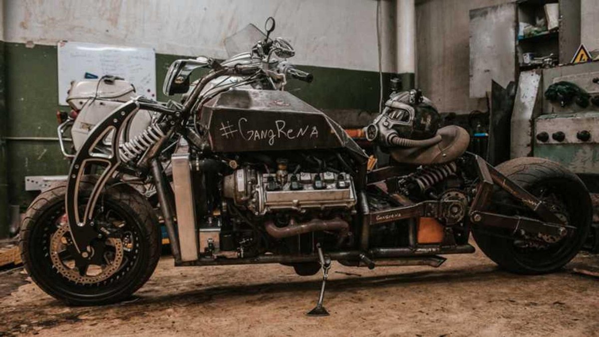 Мотоцикл Урал с v8