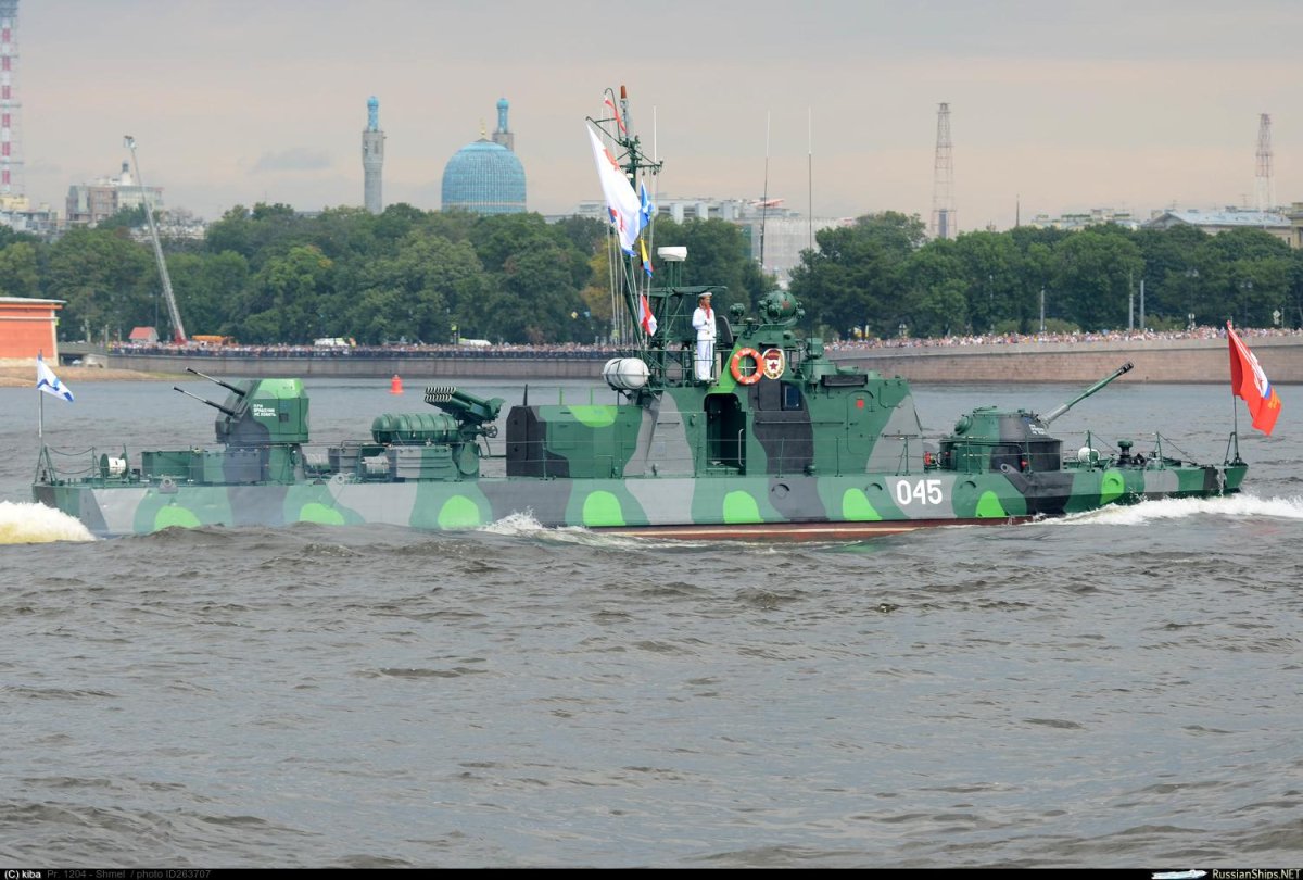 Бронекатер Шмель проекта 1204