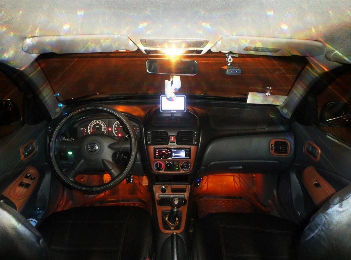 Nissan Almera n16 салон