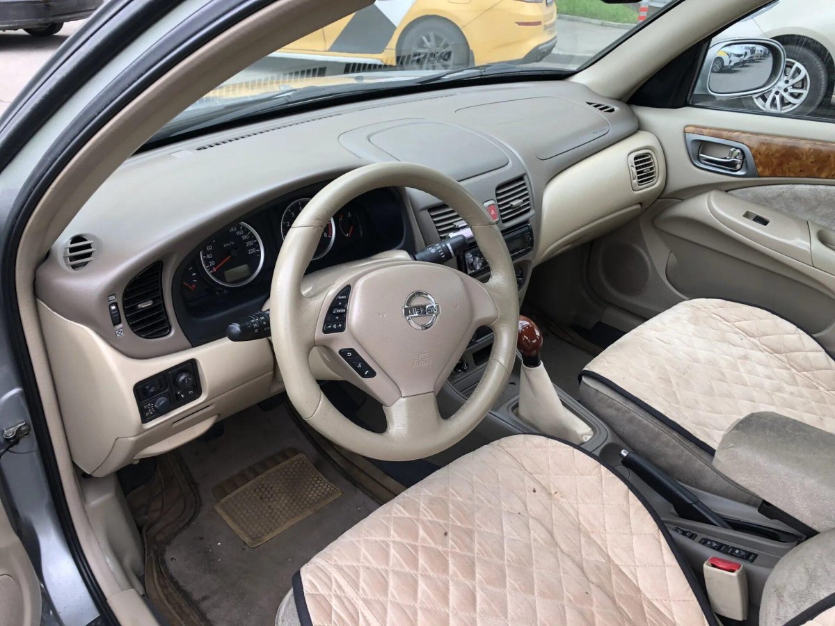 Almera n16 10 дюймов салон