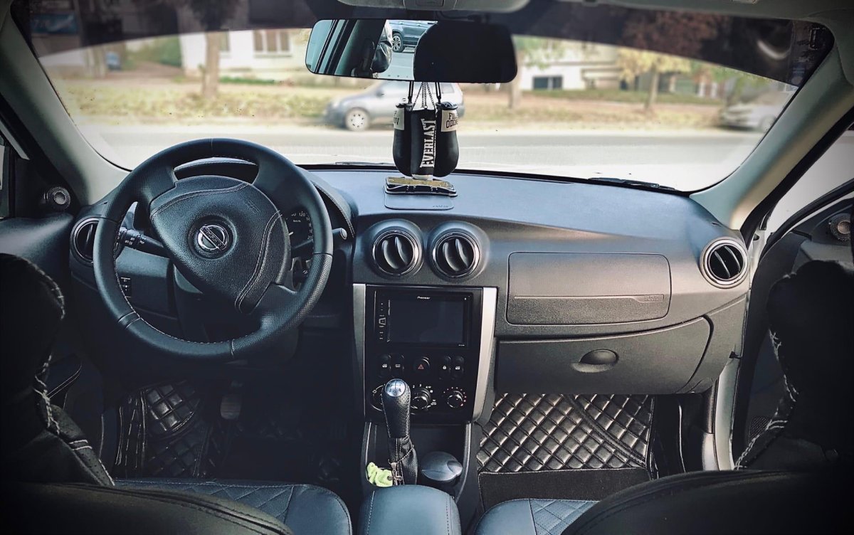 Nissan Almera g15 салон