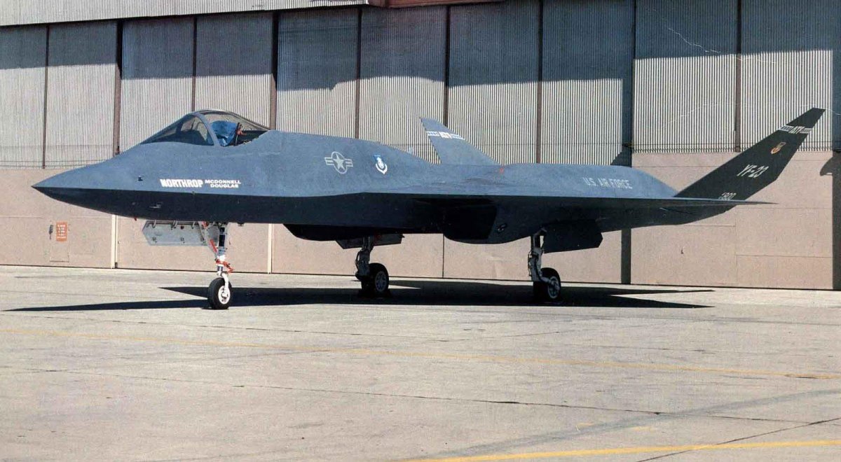Northrop/MCDONNELL Douglas YF-23