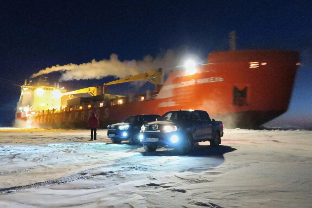 Ледокол Диксон