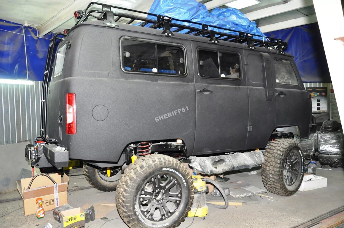 Буханка 452 сзади