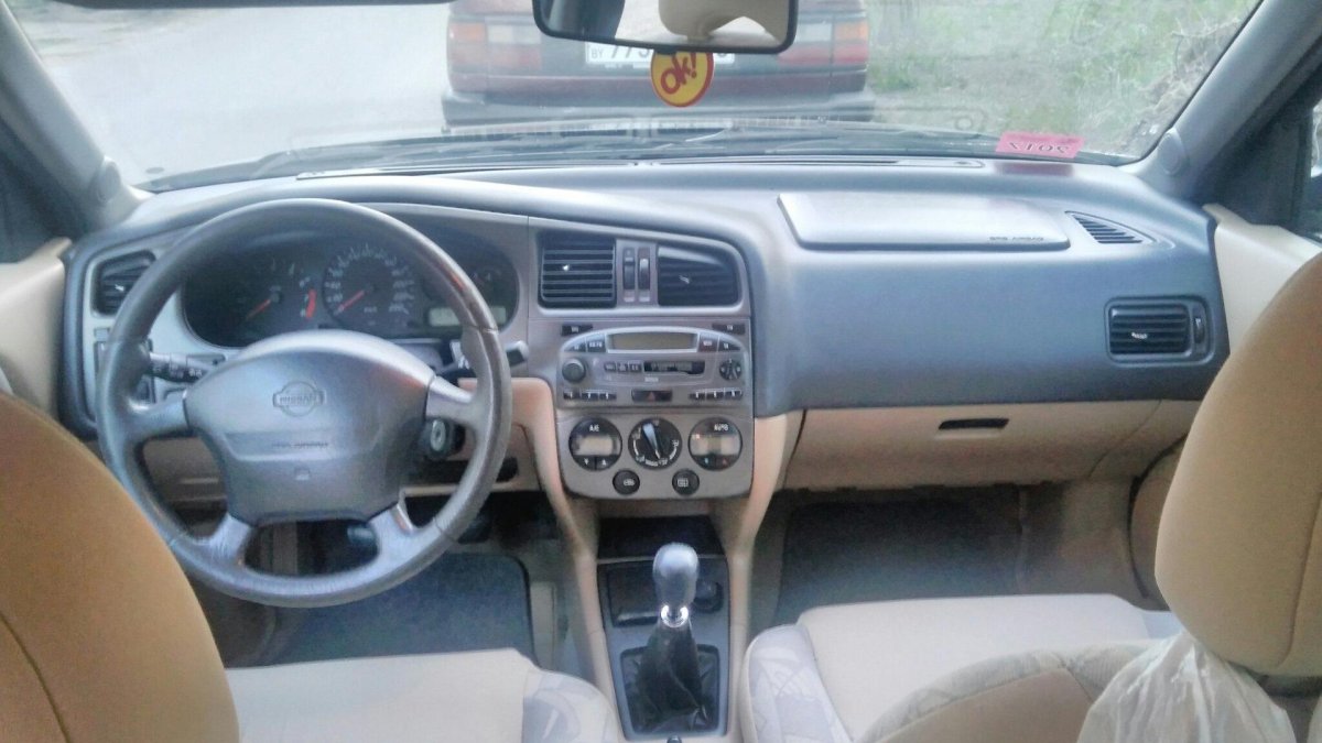 Nissan primera 2000 салон