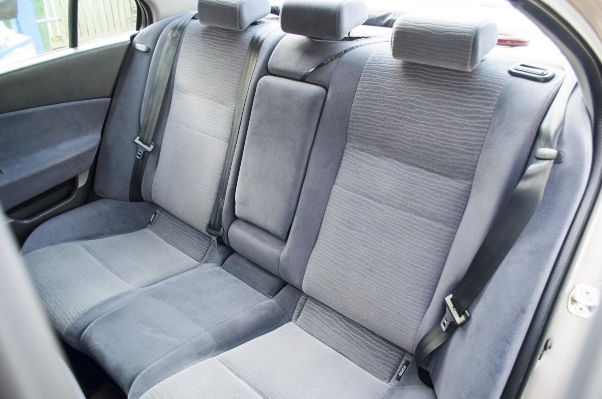 Сиденья Nissan primera p12