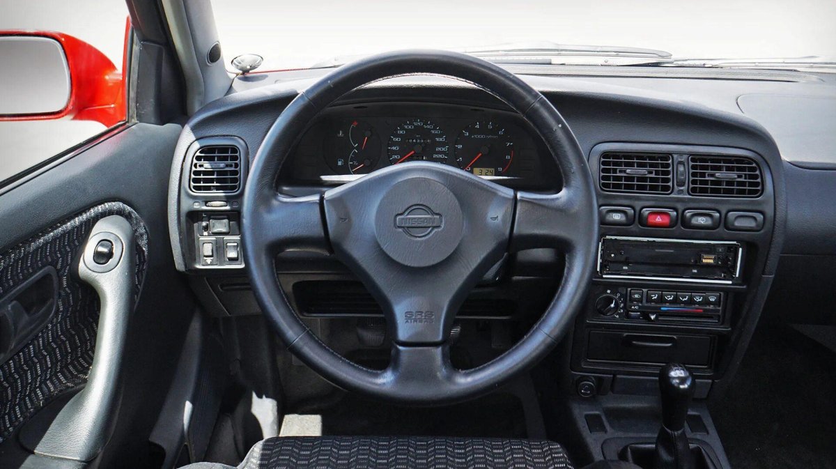 Nissan primera p10 салон