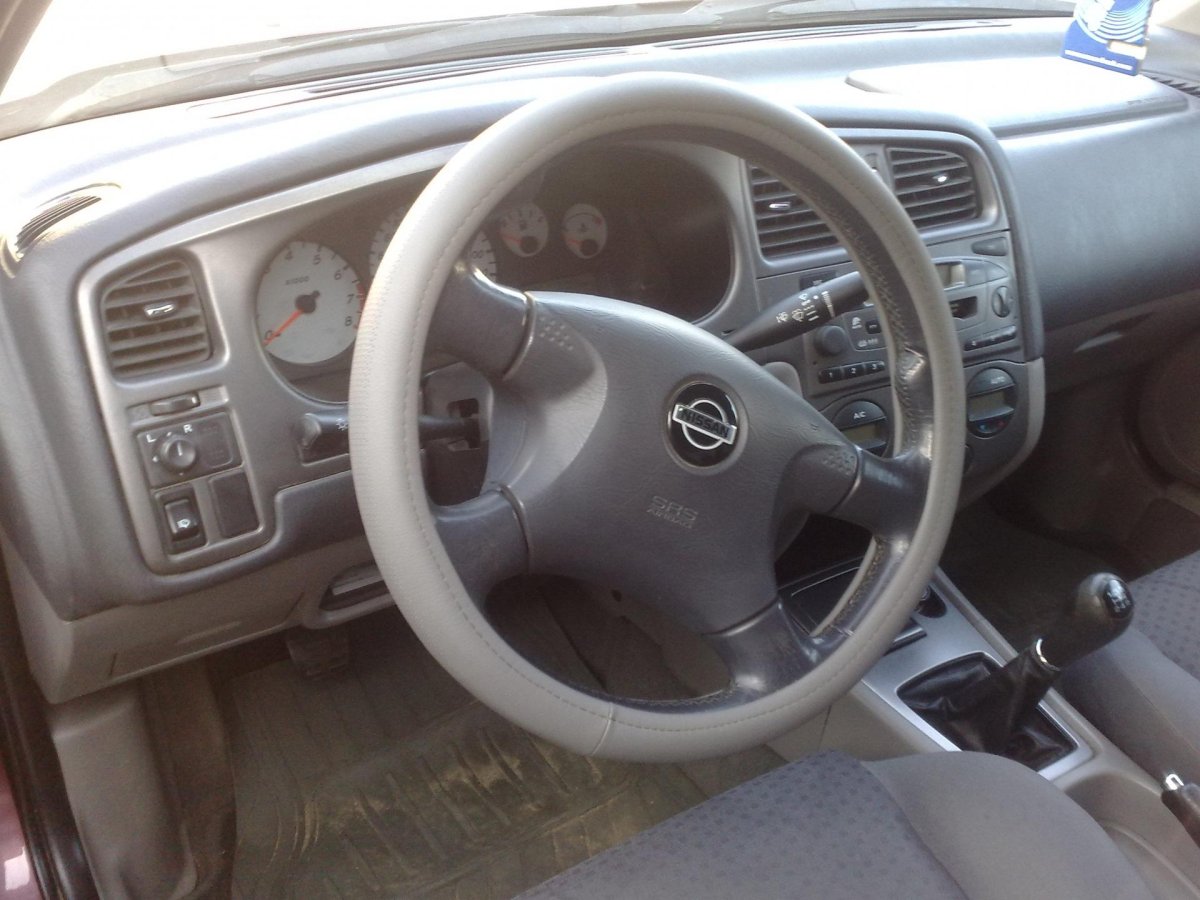 Nissan primera 2001 салон
