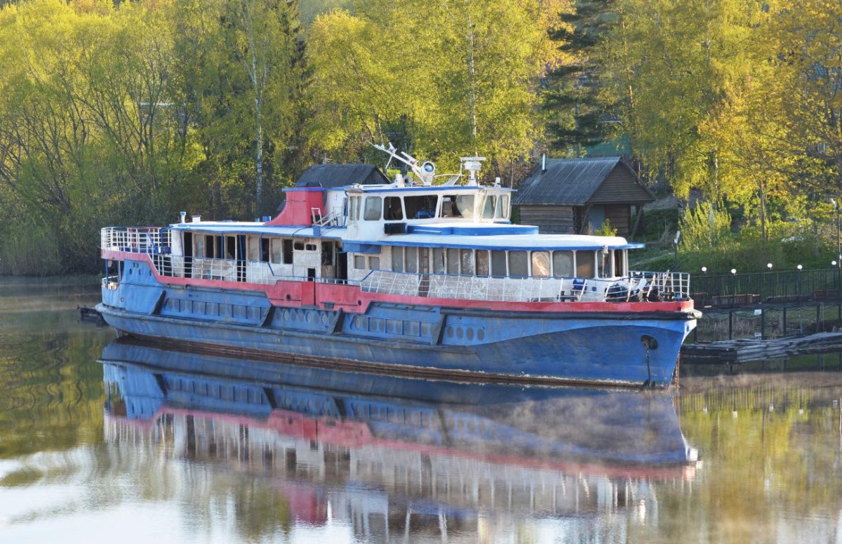 Академик Якутин теплоход