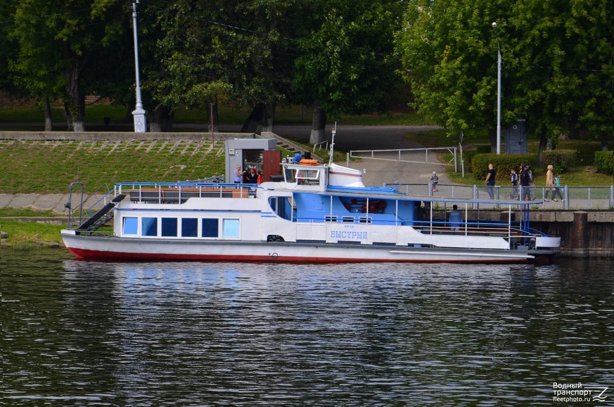 Теплоход быстрый Тверь