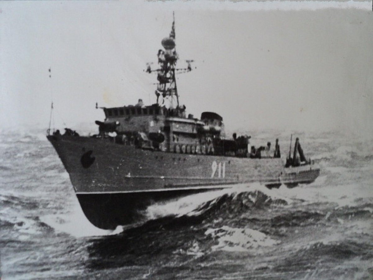 Морской тральщик параван