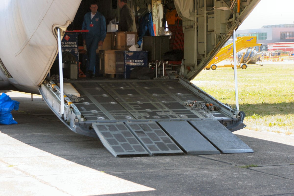 C-130a/h Hercules грузовой отсек