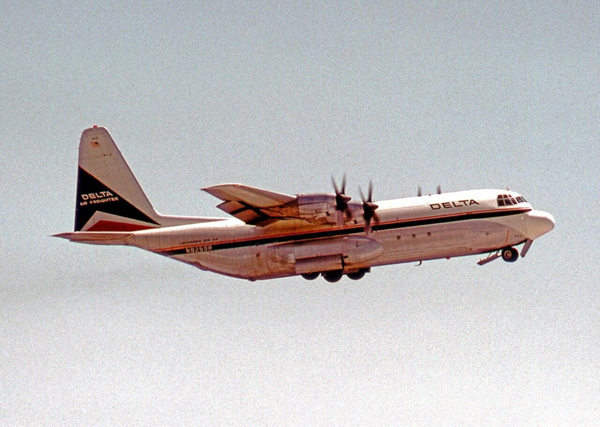 Lockheed l100
