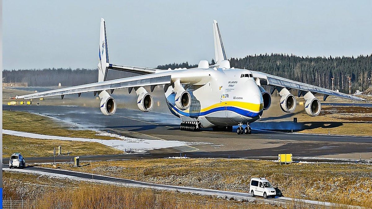 Самолет Мрия АН-225