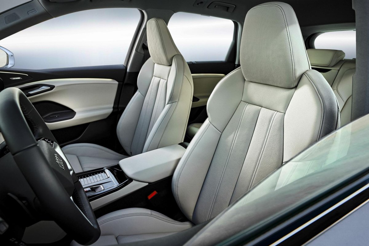 Audi a6 e-tron салон