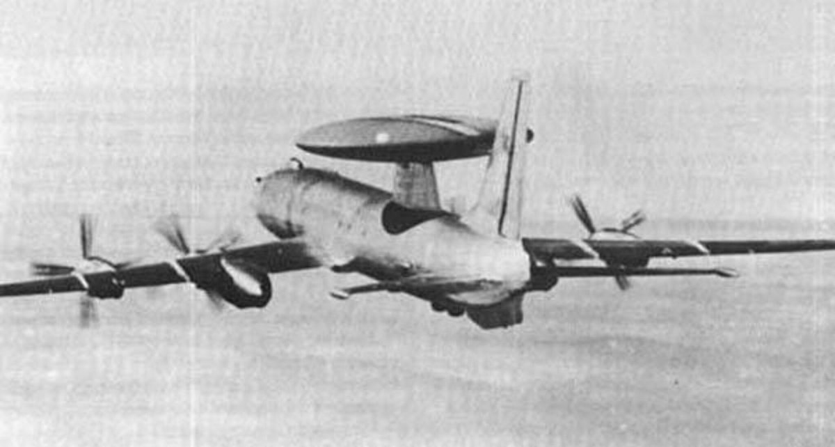 Ту-126 с радиолокационным комплексом Лиана
