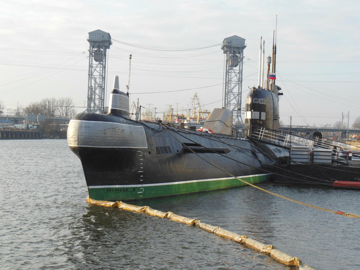 Подводная лодка б-413