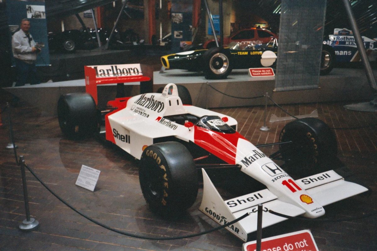 MCLAREN mp4/4 Prost