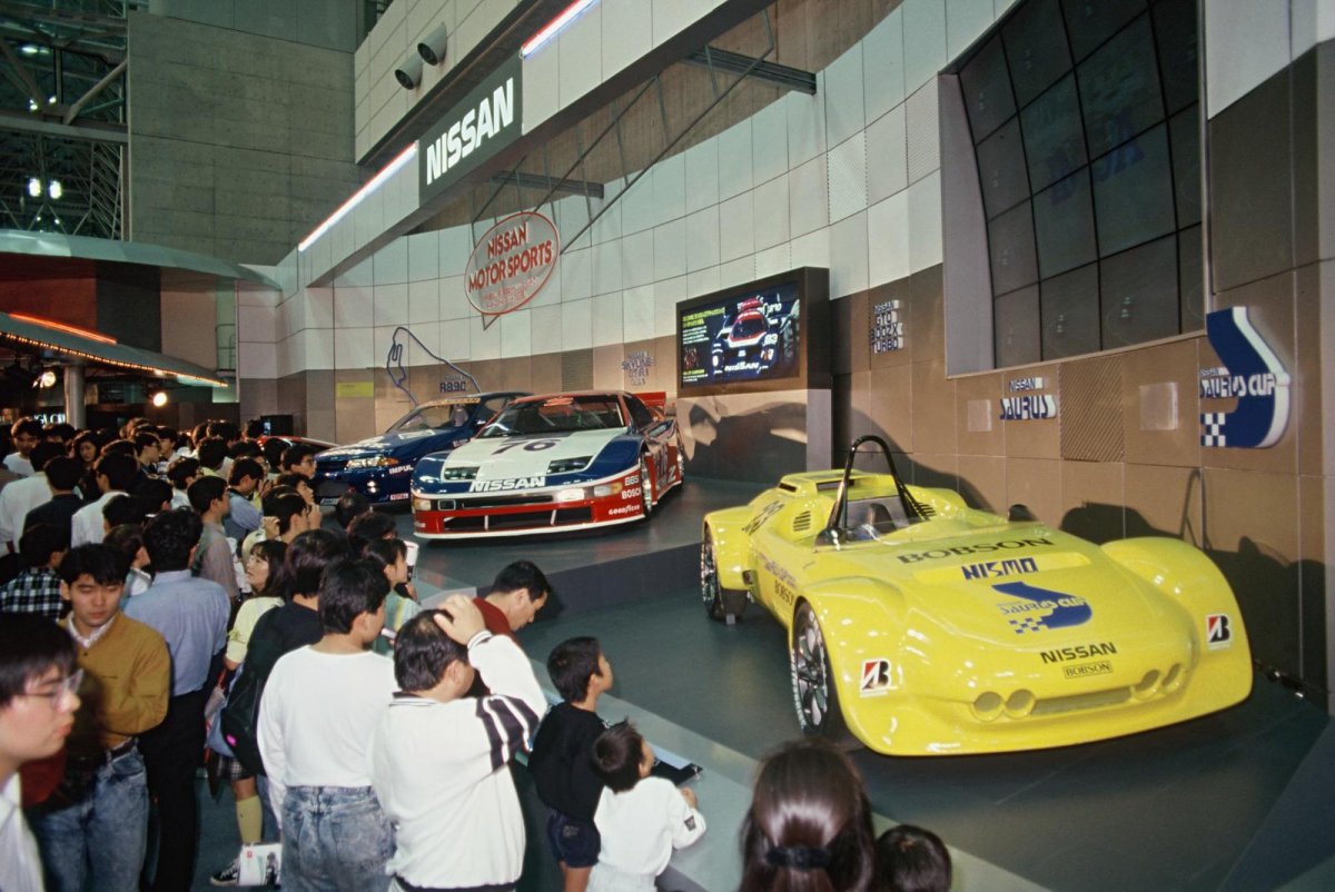 Токио машин плей