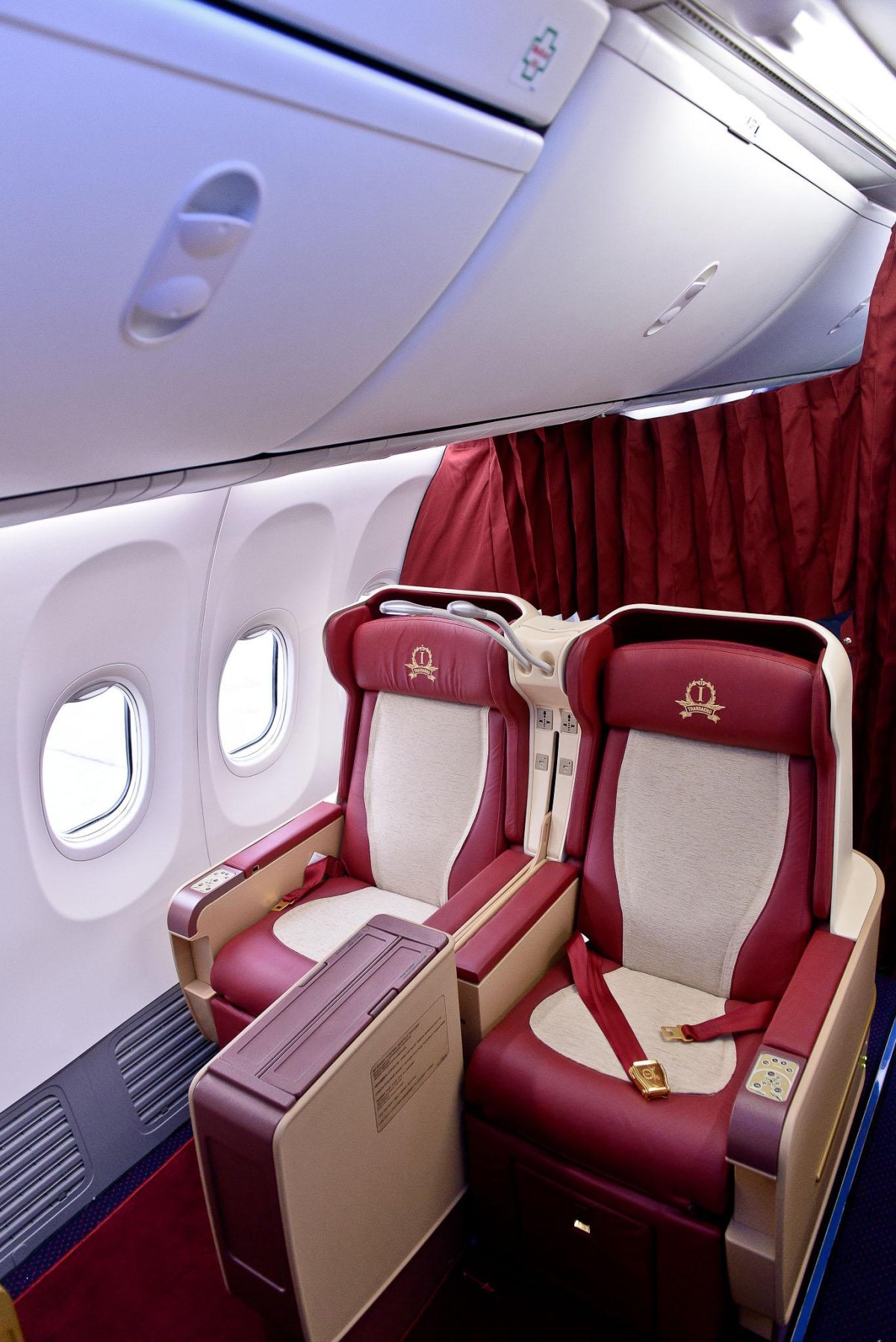 Трансаэро Империал 737