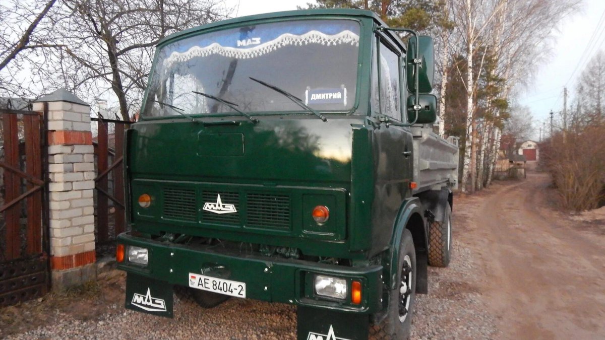 МАЗ 5551 тягач