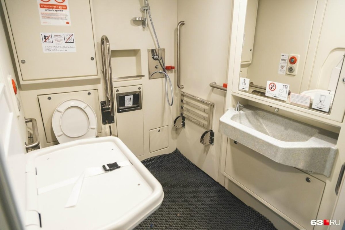 Расположение туалета в двухэтажном поезде